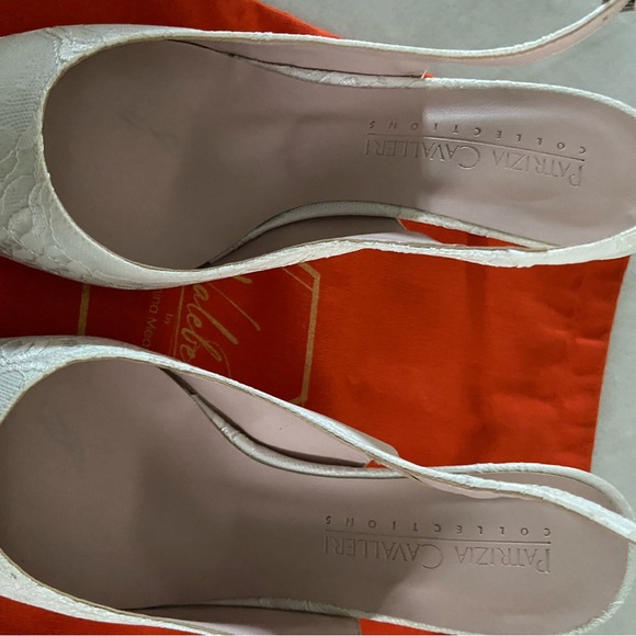 Women's White Lace Slingback Heels (new, never worn) - Picture 4 of 6